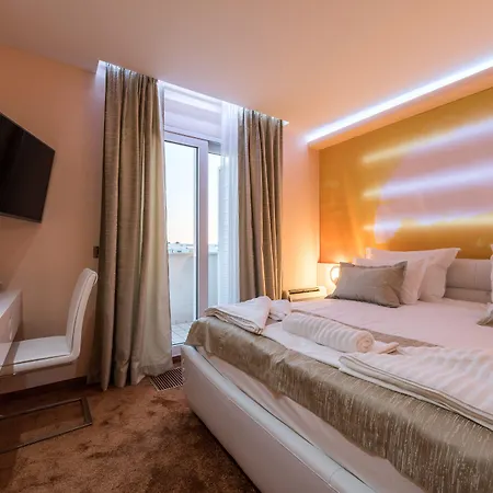 Adriatica Dream Luxury - Free Private Parking 招待所 4*