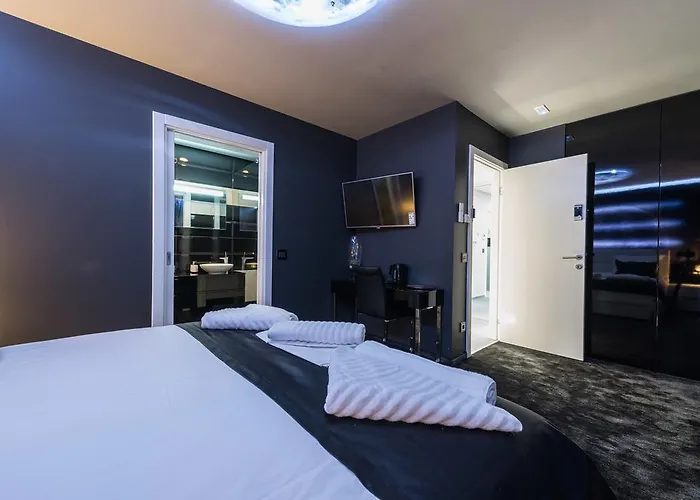 Гостевой дом Adriatica Dream Luxury - Free Parking Задар